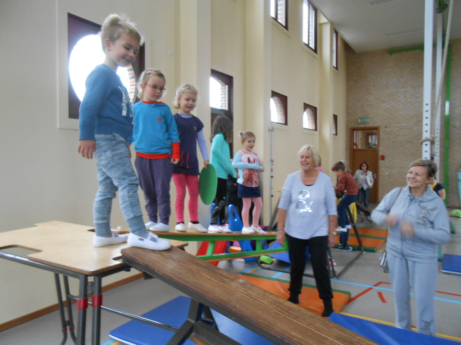 grootouders op bezoek in de klas van juf Nancy